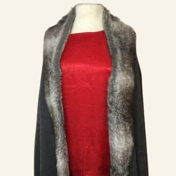 Faux Fur Trimmed Charcoal Gray Wrap Shawl With Floral Pattern & Fringe Edges - Picture 1 of 10